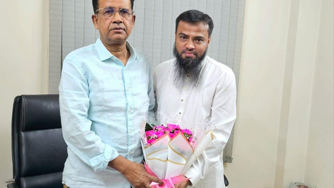 যশোরে বিএনপির কেন্দ্রীয় নেতা আজিজুর বারী হেলালের জন্মদিনে শুভেচ্ছার জোয়ার
