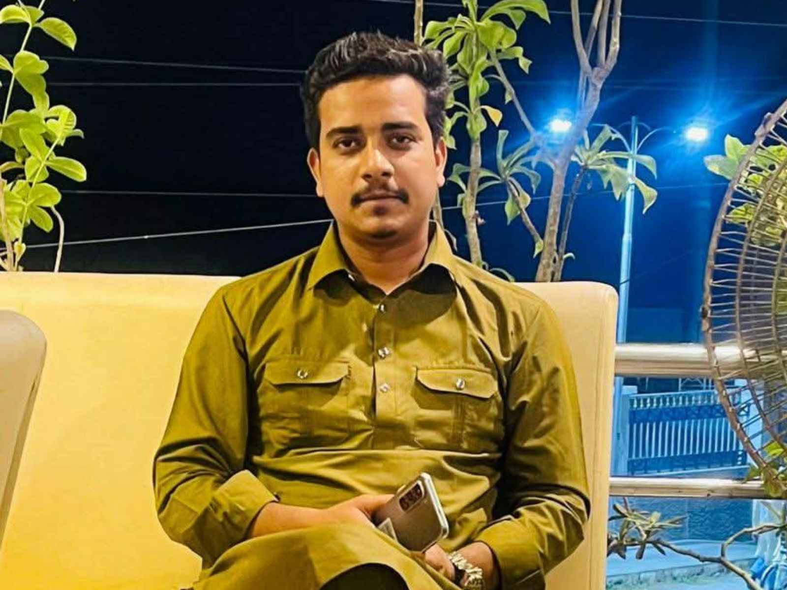 যশোরে সিটি কলেজ শাখা ছাত্রদলের সভাপতি সোহানুর রহমান সোহান (২৩)-এর ওপর প্রকাশ্যে সন্ত্রাসী হামলার ঘটনা ঘটেছে।